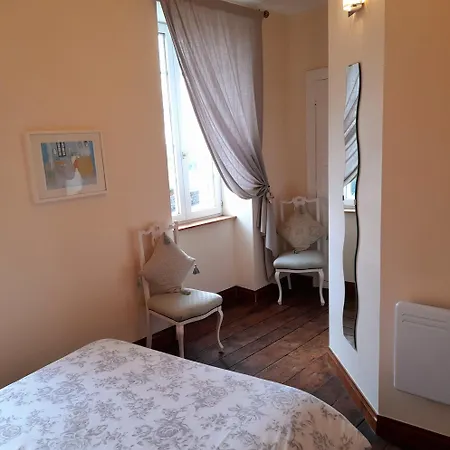 - Numero Cinq Frühstückspension Domfront (Orne)