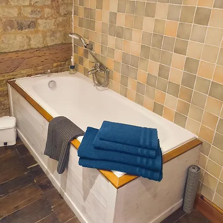 Frühstückspension - Numero Cinq Domfront (Orne)