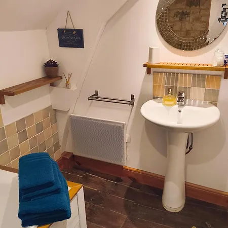 - Numero Cinq 住宿加早餐酒店