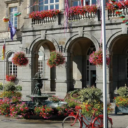 - Numero Cinq Bed and breakfast 3*