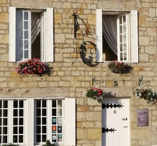 - Numero Cinq Bed & Breakfast